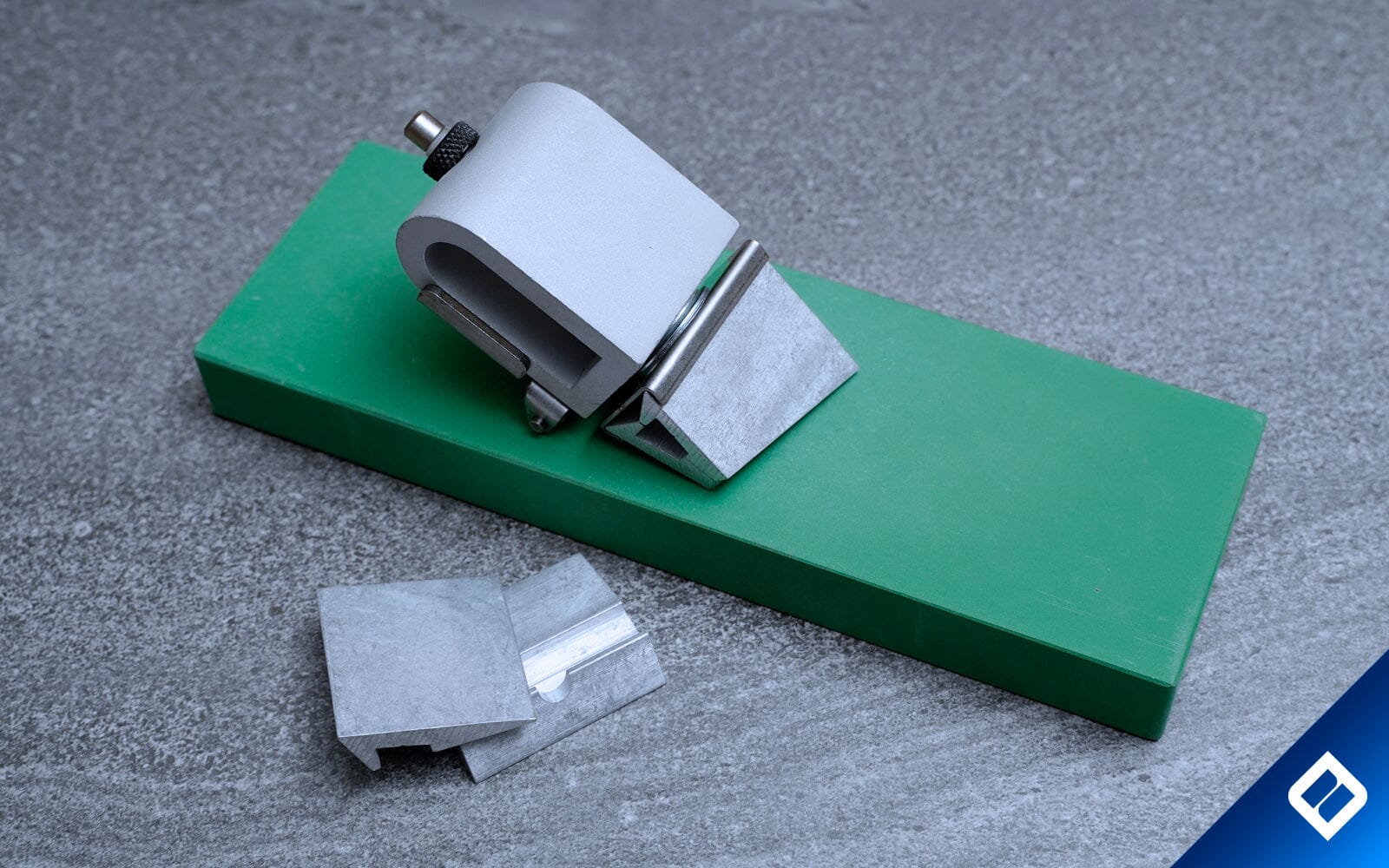 Mechanical Broadhead sharpener
